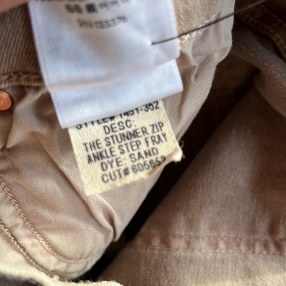 MOTHER JEANS Size 26 Excellent condition. The Stunner Zip Ankle Step Fray - Picture 12 of 12